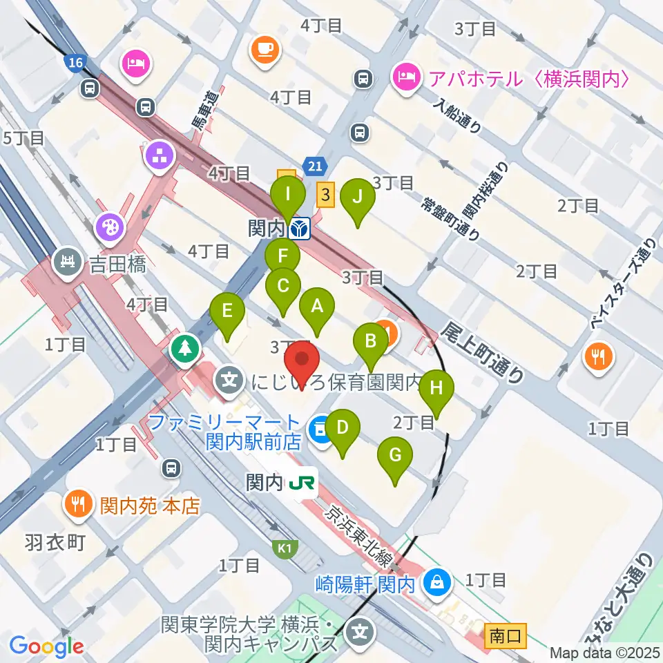 横浜B.B.STREET周辺のカフェ一覧地図