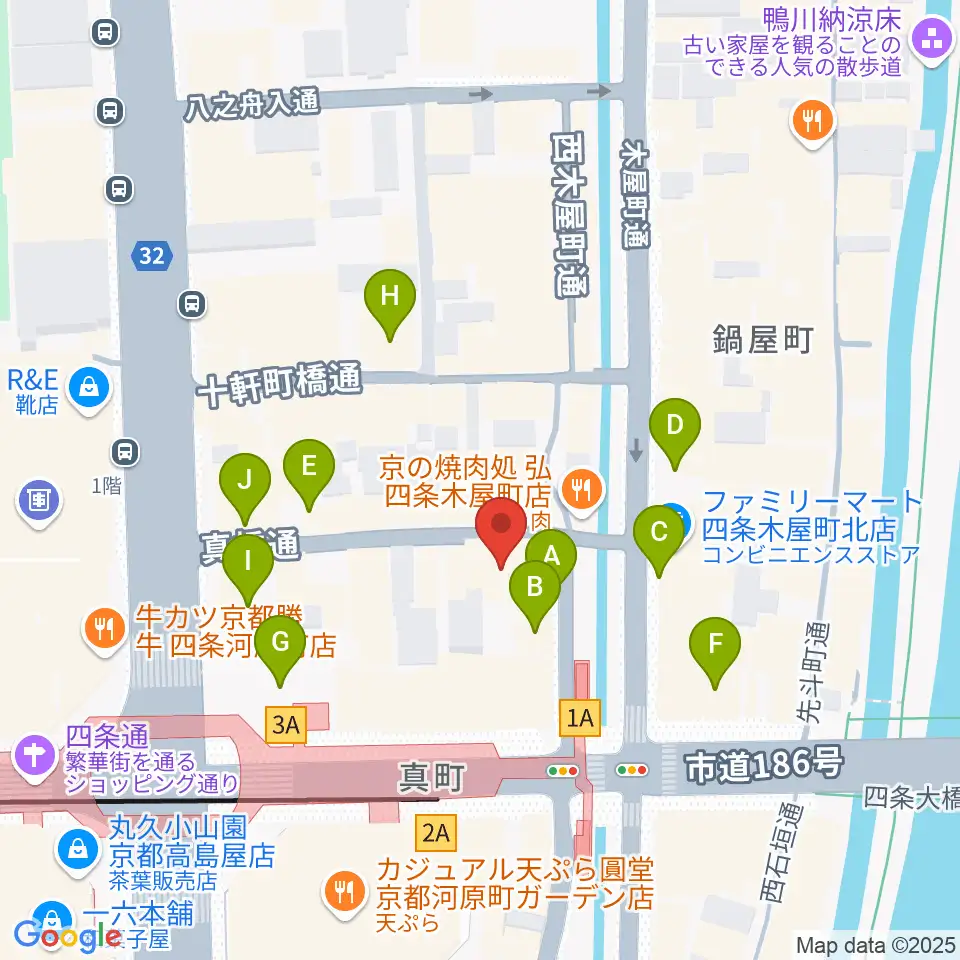 WORLD KYOTO周辺のカフェ一覧地図