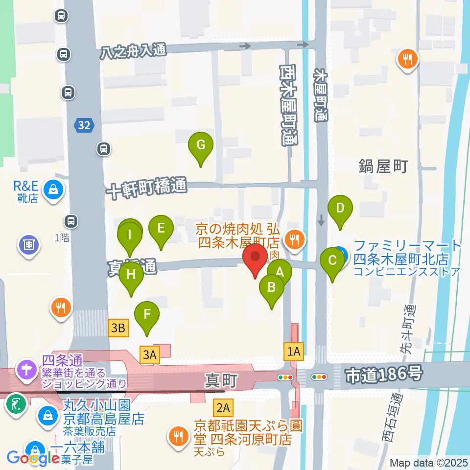 WORLD KYOTO周辺のカフェ一覧地図