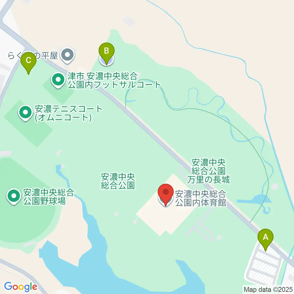 津市安濃中央総合公園内体育館周辺の駐車場・コインパーキング一覧地図