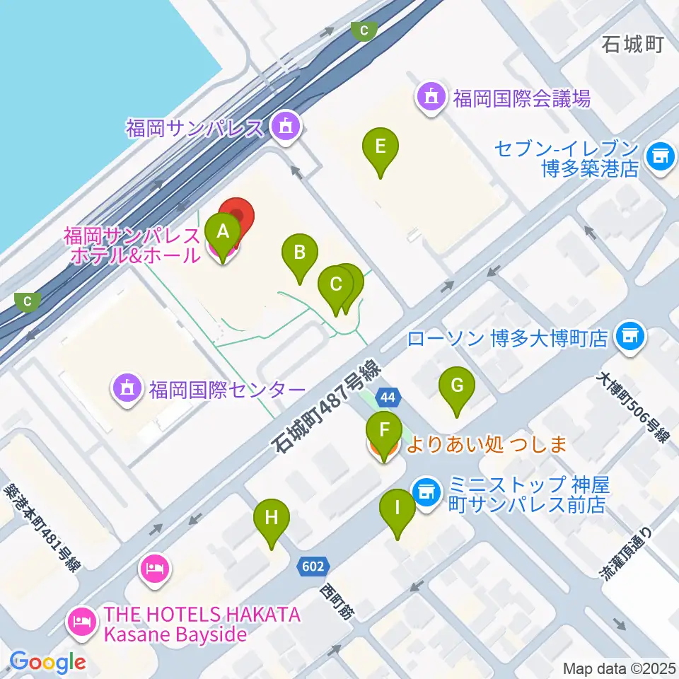 福岡サンパレス ホテル＆ホール周辺のファミレス・ファーストフード一覧地図