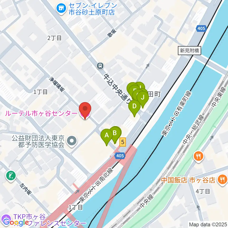 ルーテル市ヶ谷ホール周辺のファミレス・ファーストフード一覧地図