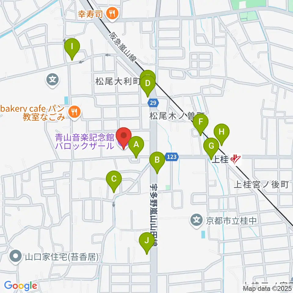 青山音楽記念館バロックザール周辺のファミレス・ファーストフード一覧地図