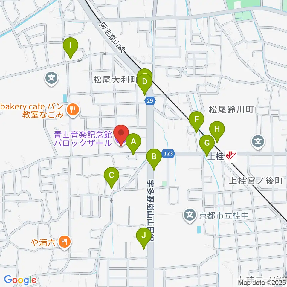 青山音楽記念館バロックザール周辺のファミレス・ファーストフード一覧地図