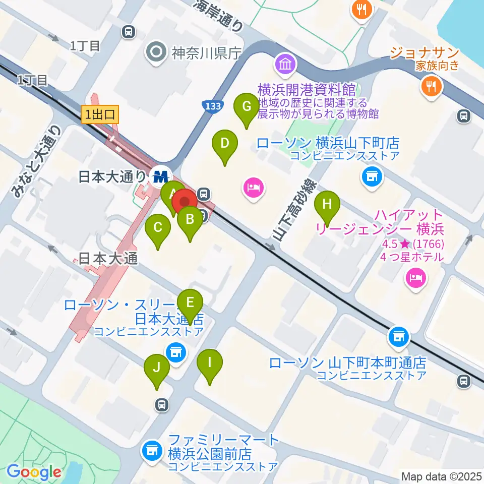 横浜情報文化センター周辺のファミレス・ファーストフード一覧地図