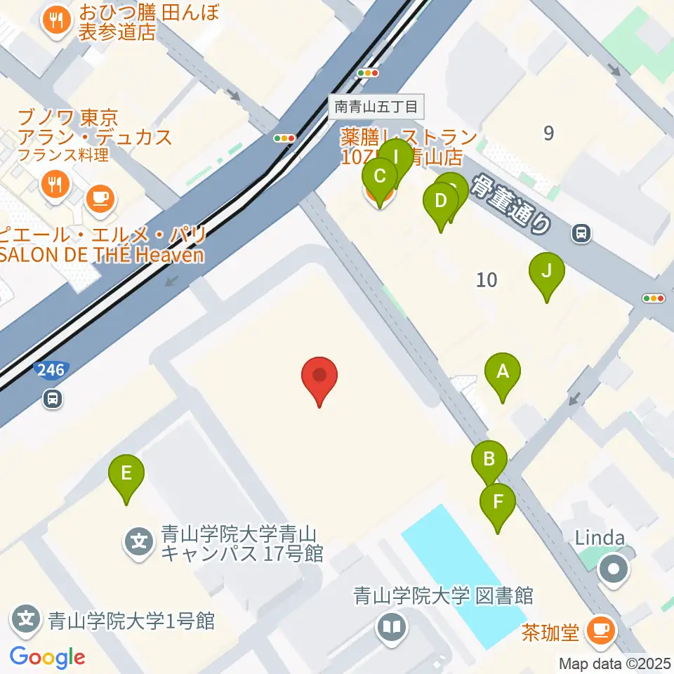 青山学院記念館周辺のファミレス・ファーストフード一覧地図
