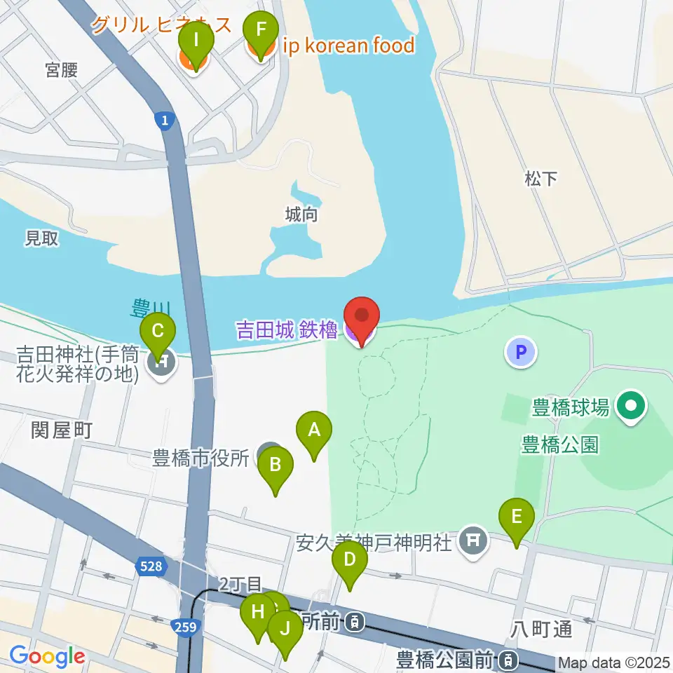 吉田城鉄櫓資料館周辺のファミレス・ファーストフード一覧地図