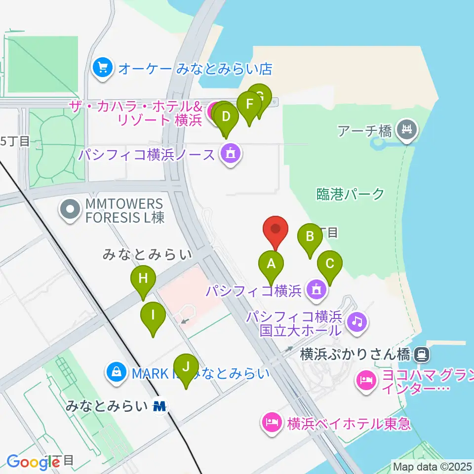 パシフィコ横浜 展示ホール周辺のファミレス・ファーストフード一覧地図