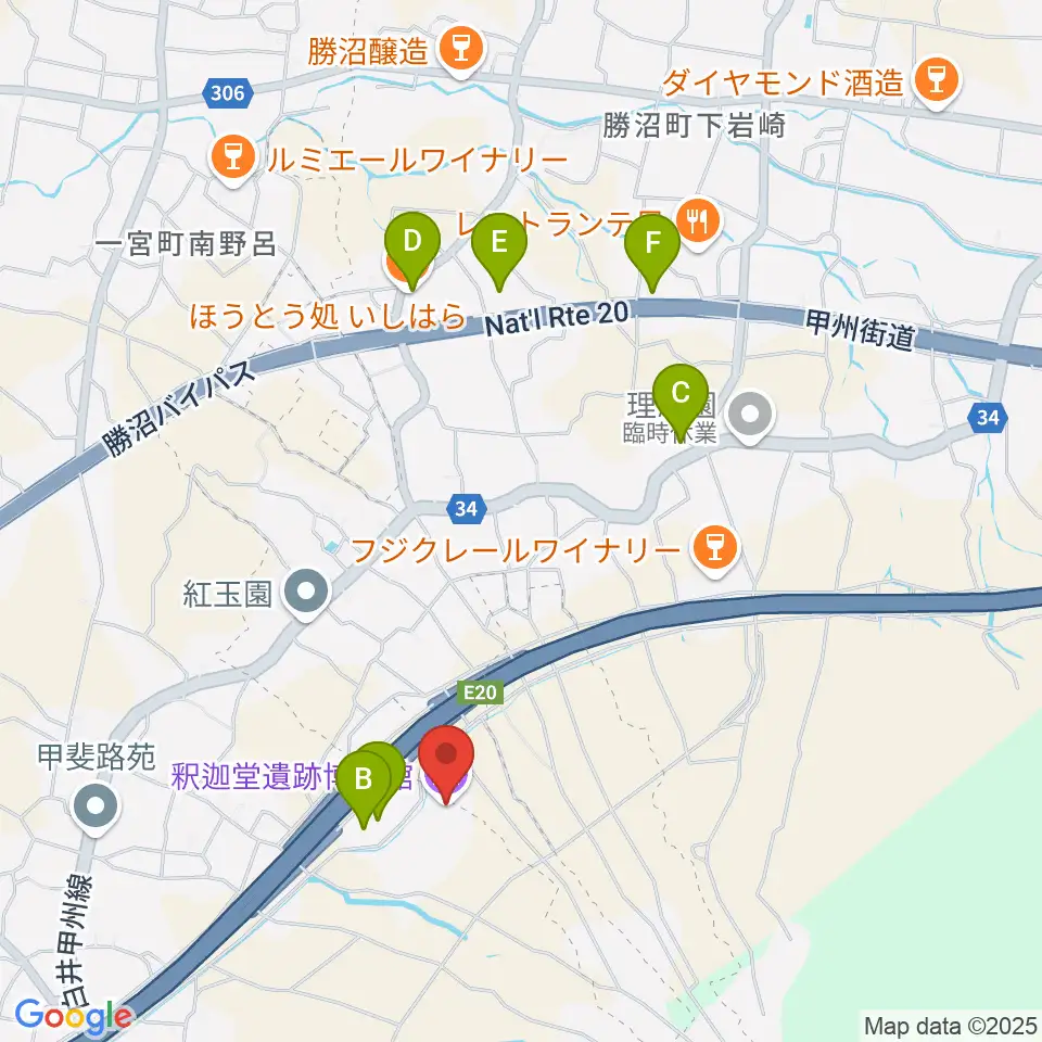 釈迦堂遺跡博物館周辺のファミレス・ファーストフード一覧地図