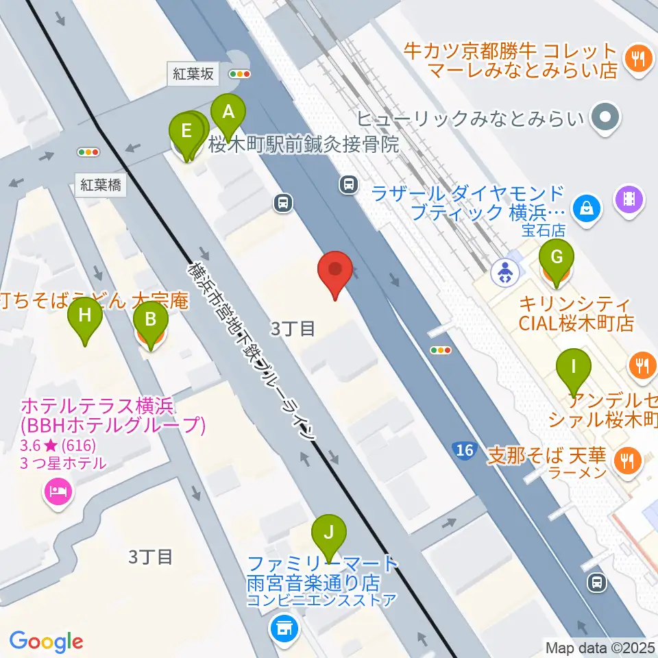 ヨコハマセーラスタジオ周辺のファミレス・ファーストフード一覧地図
