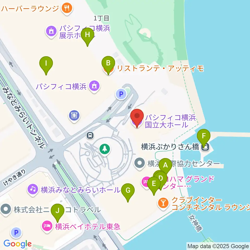 パシフィコ横浜 国立大ホール周辺のファミレス・ファーストフード一覧地図
