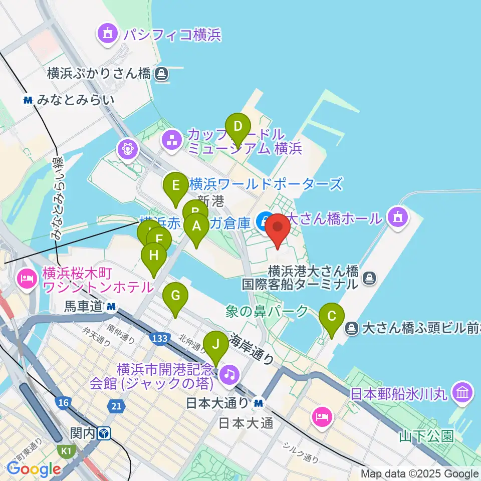 横浜赤レンガ倉庫1号館周辺のコンビニエンスストア一覧地図