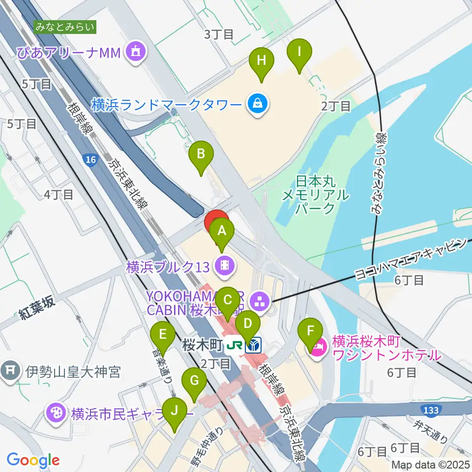 横浜ブルク13周辺のコンビニエンスストア一覧地図