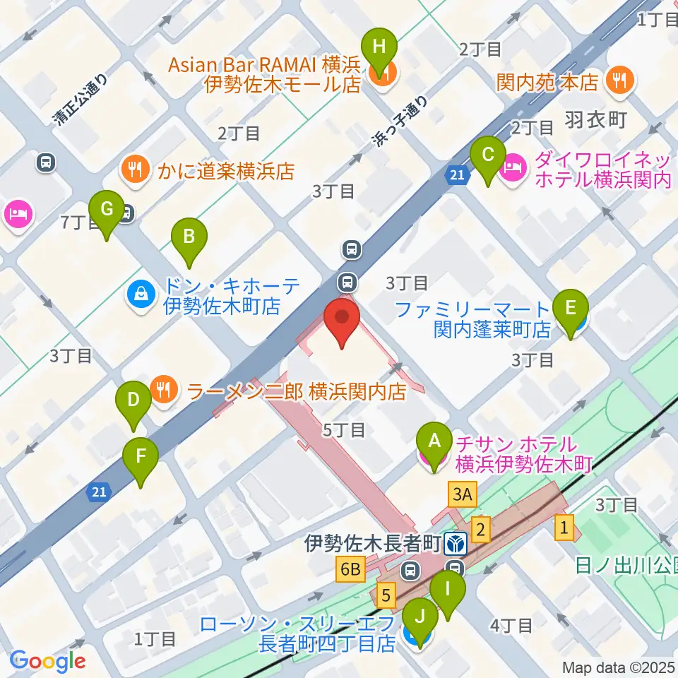 横浜ラジアントホール周辺のコンビニエンスストア一覧地図