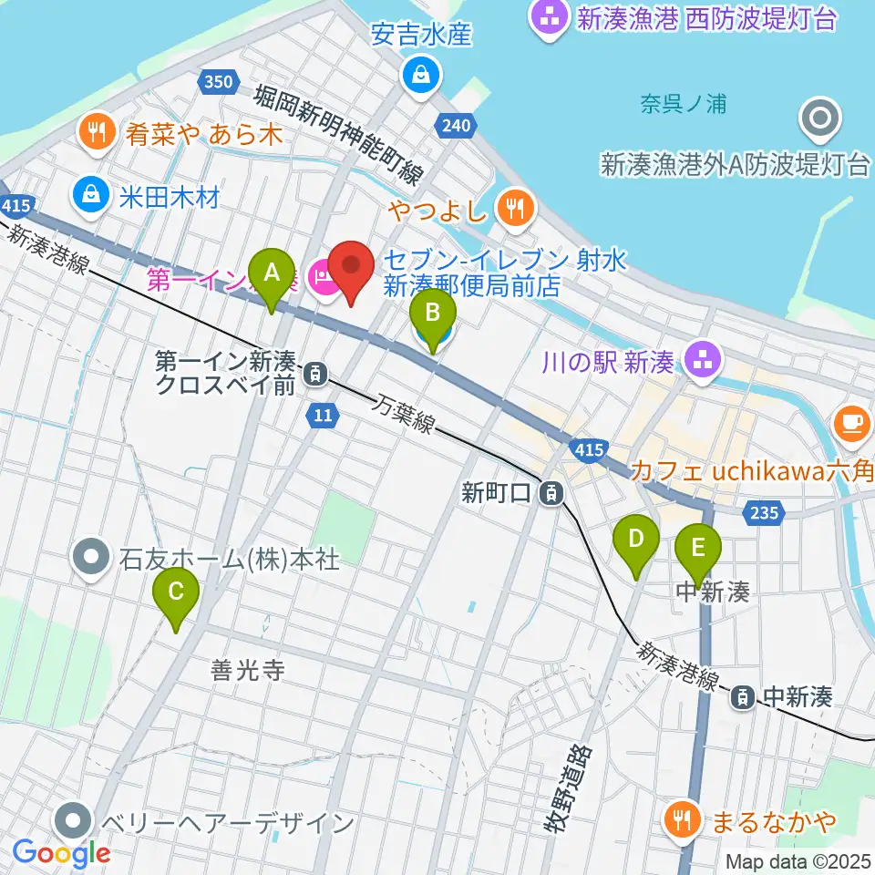 クロスベイ新湊周辺のコンビニエンスストア一覧地図