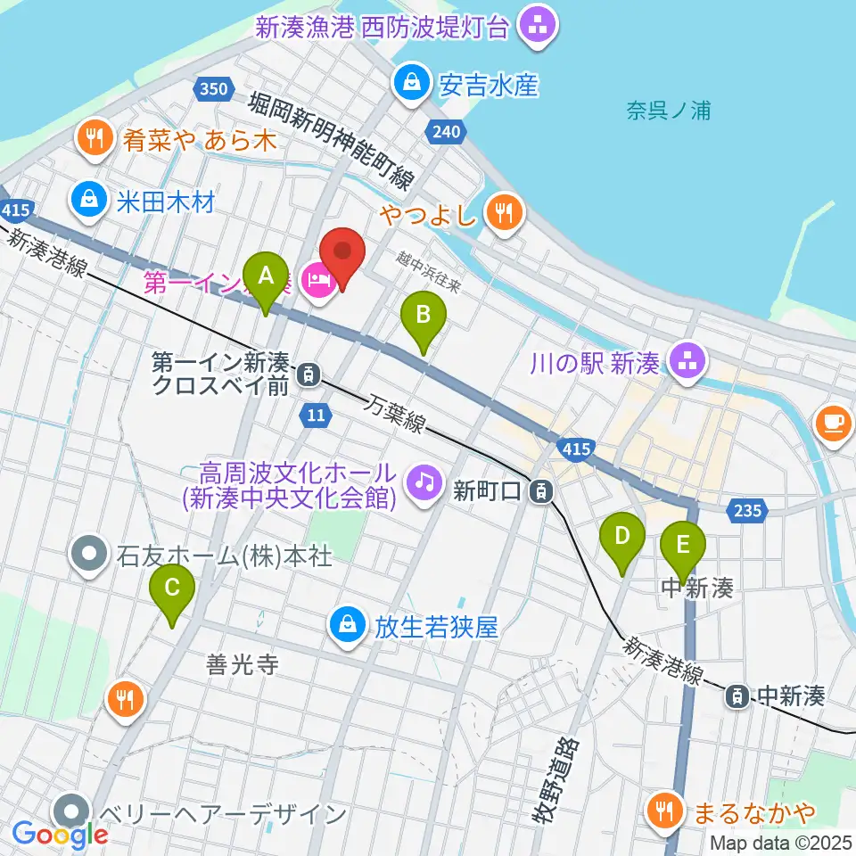 クロスベイ新湊周辺のコンビニエンスストア一覧地図