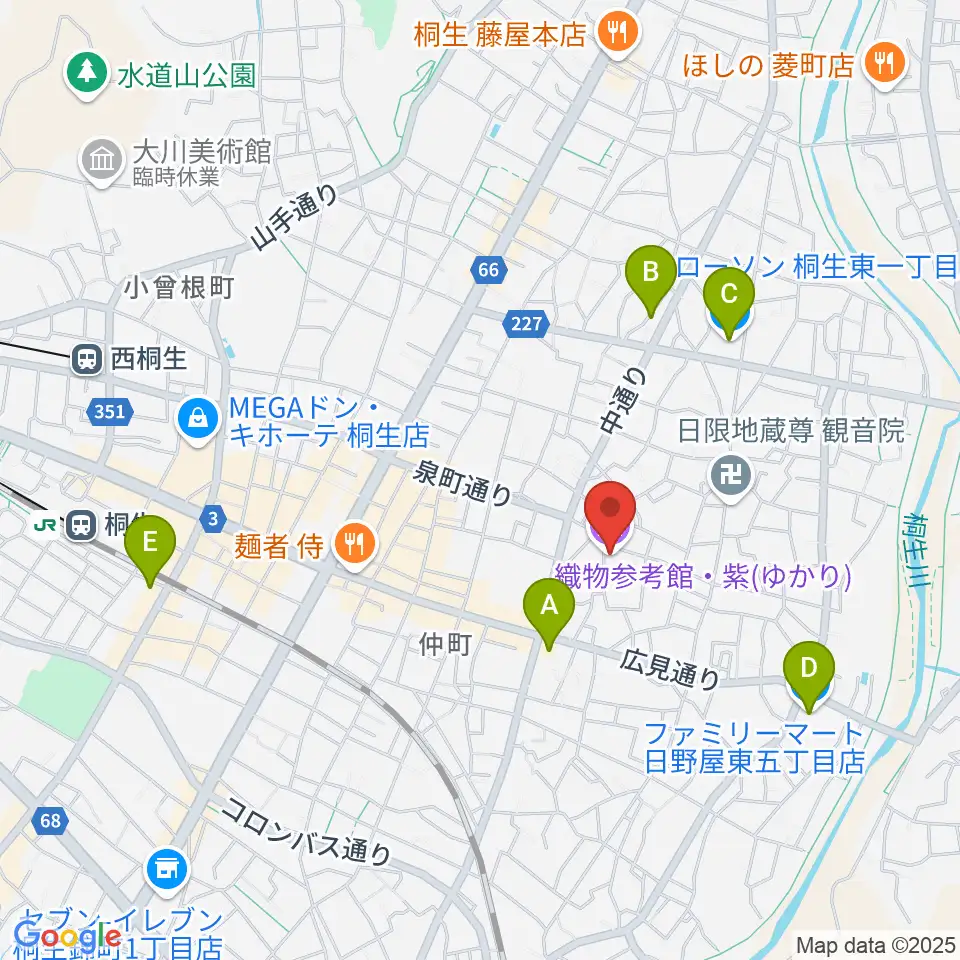 織物参考館・紫周辺のコンビニエンスストア一覧地図