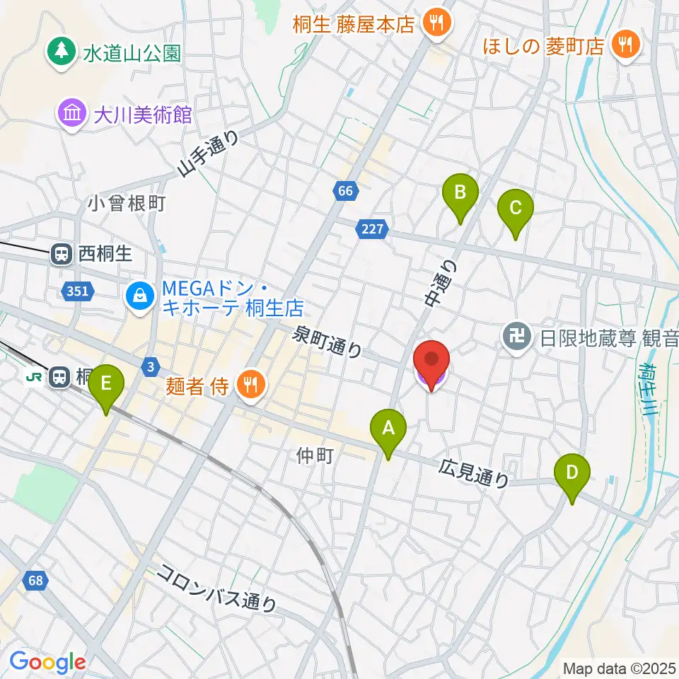 織物参考館・紫周辺のコンビニエンスストア一覧地図