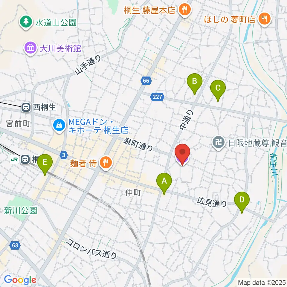 織物参考館・紫周辺のコンビニエンスストア一覧地図