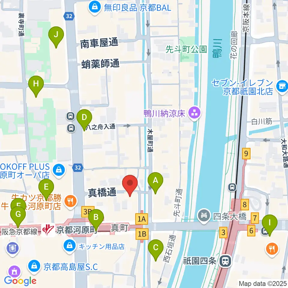 WORLD KYOTO周辺のコンビニエンスストア一覧地図